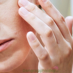 CÁCH GIẢI QUYẾT TÌNH TRẠNG DA KHÔ NỨT NẺ MÙA ĐÔNG